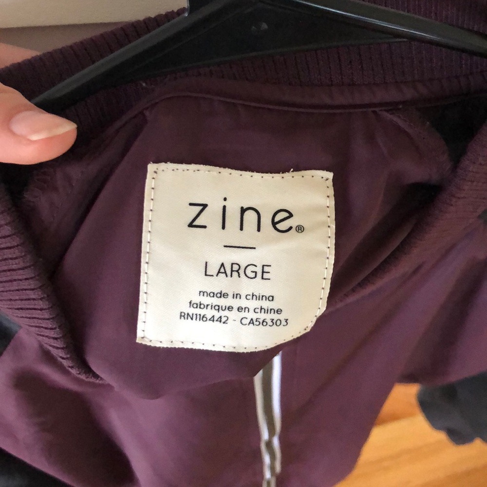 Bomber Jacket - Picture 4 of 4